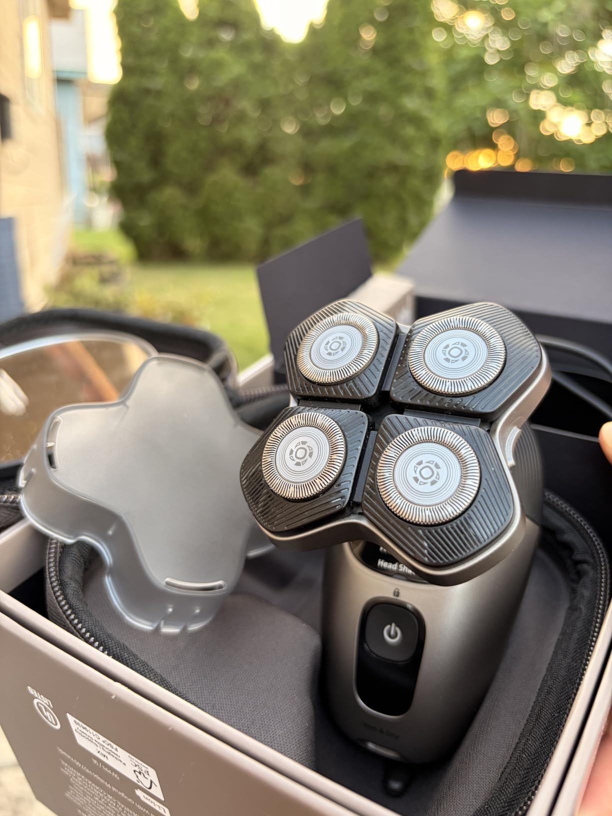Philips Norelco Head Shaver Pro 9000 Electric Shaver, Clean & Gentle Shave customer photo 1