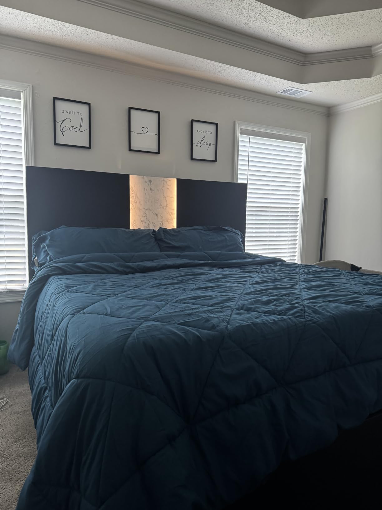 CozyLux Oversized King Comforter Set 120