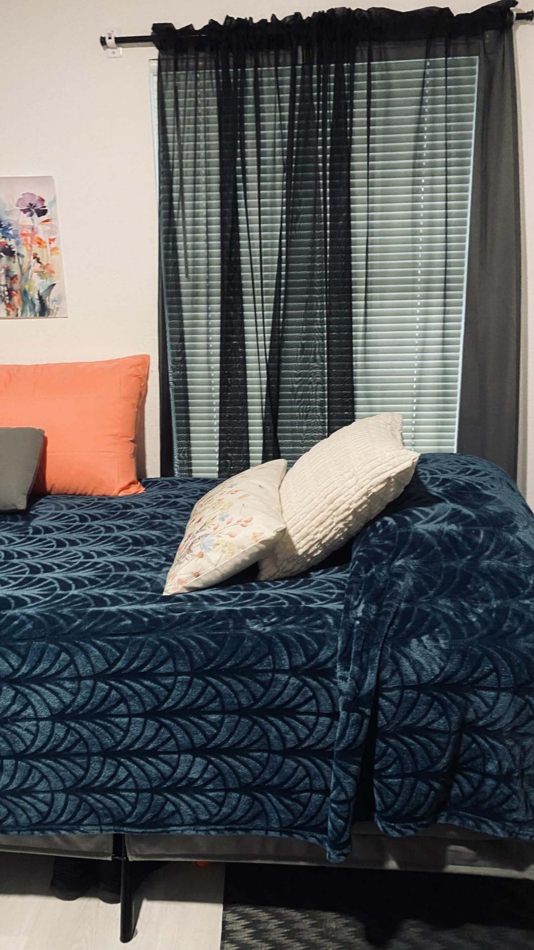 Queen Mattress 12 Inch Medium Firm Hybrid Mattress Queen Size Memory Foam Pocket Springs Queen Bed Matress in a Box for All Sleeping Positions Motion Isolation Comfortable Sleep (Black, Queen 12 inch) customer photo 2