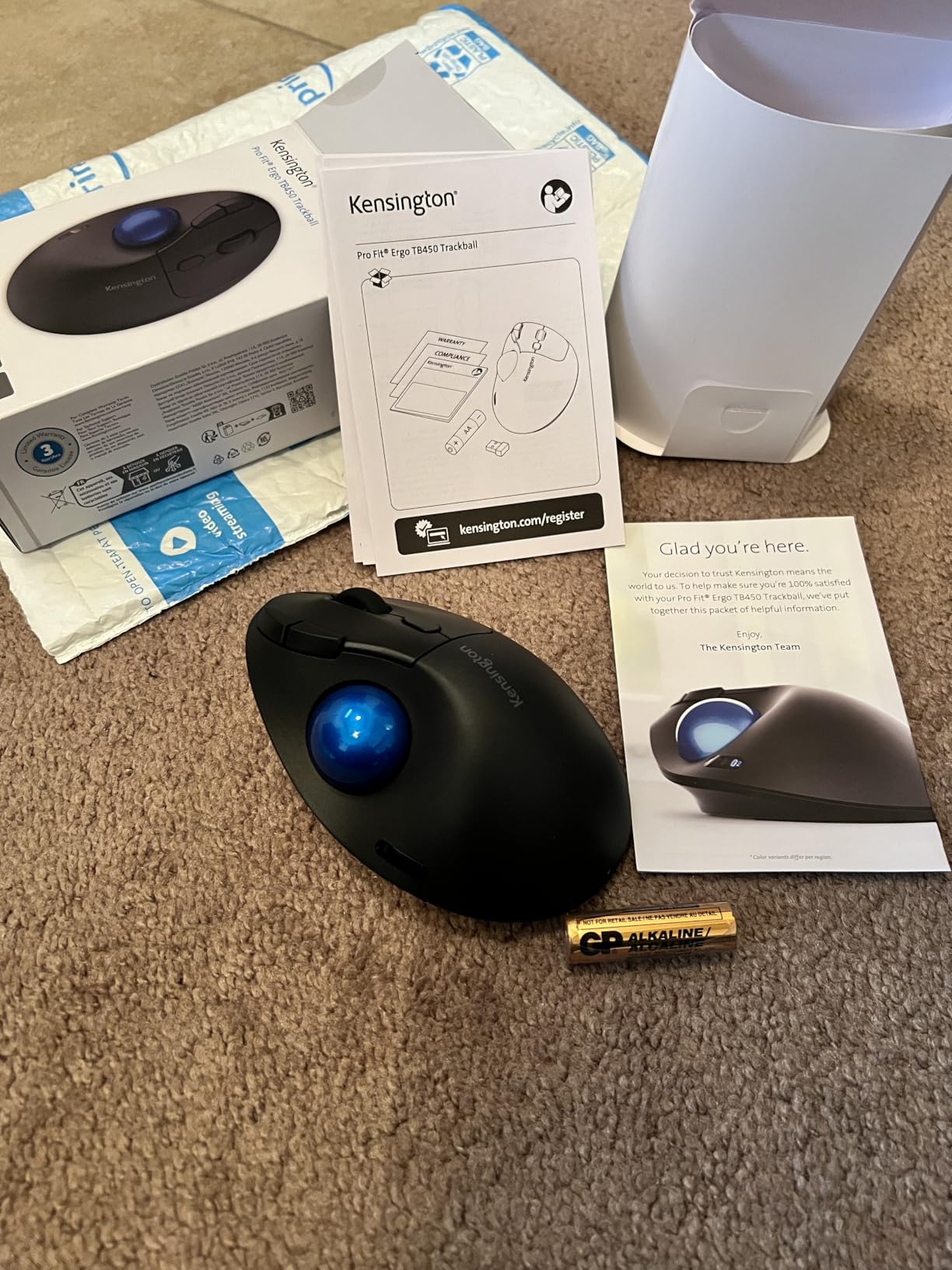 Kensington TB450 Wireless Trackball Mouse, Bluetooth LE & 2.4GHz Connection, 4 DPI Options, Connect up to 3 Devices (K72178WW), Black-Purple customer photo 2