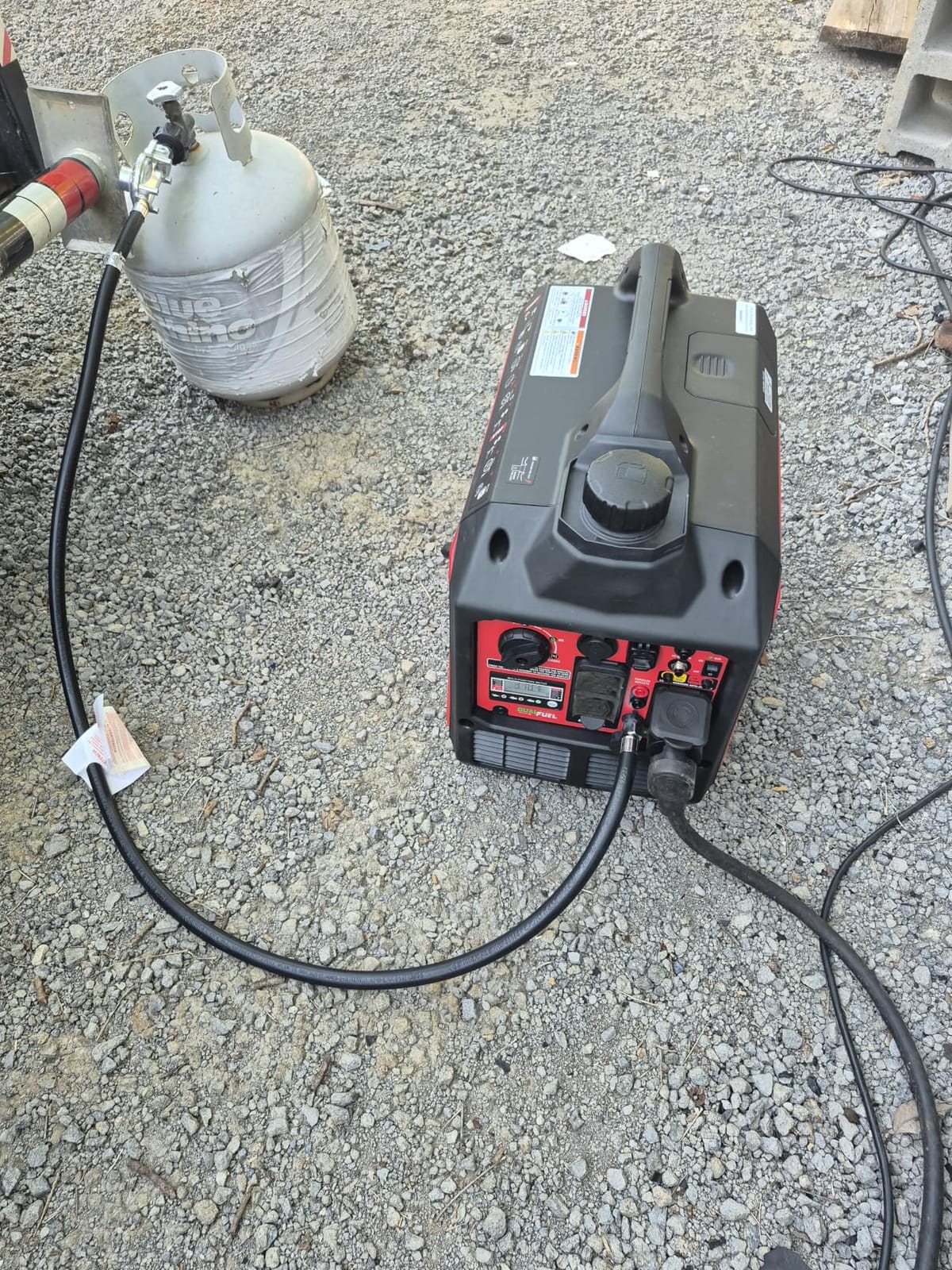 PowerSmart 3800 Watt Dual Fuel Inverter Generator for Camping or Home Use customer photo 2