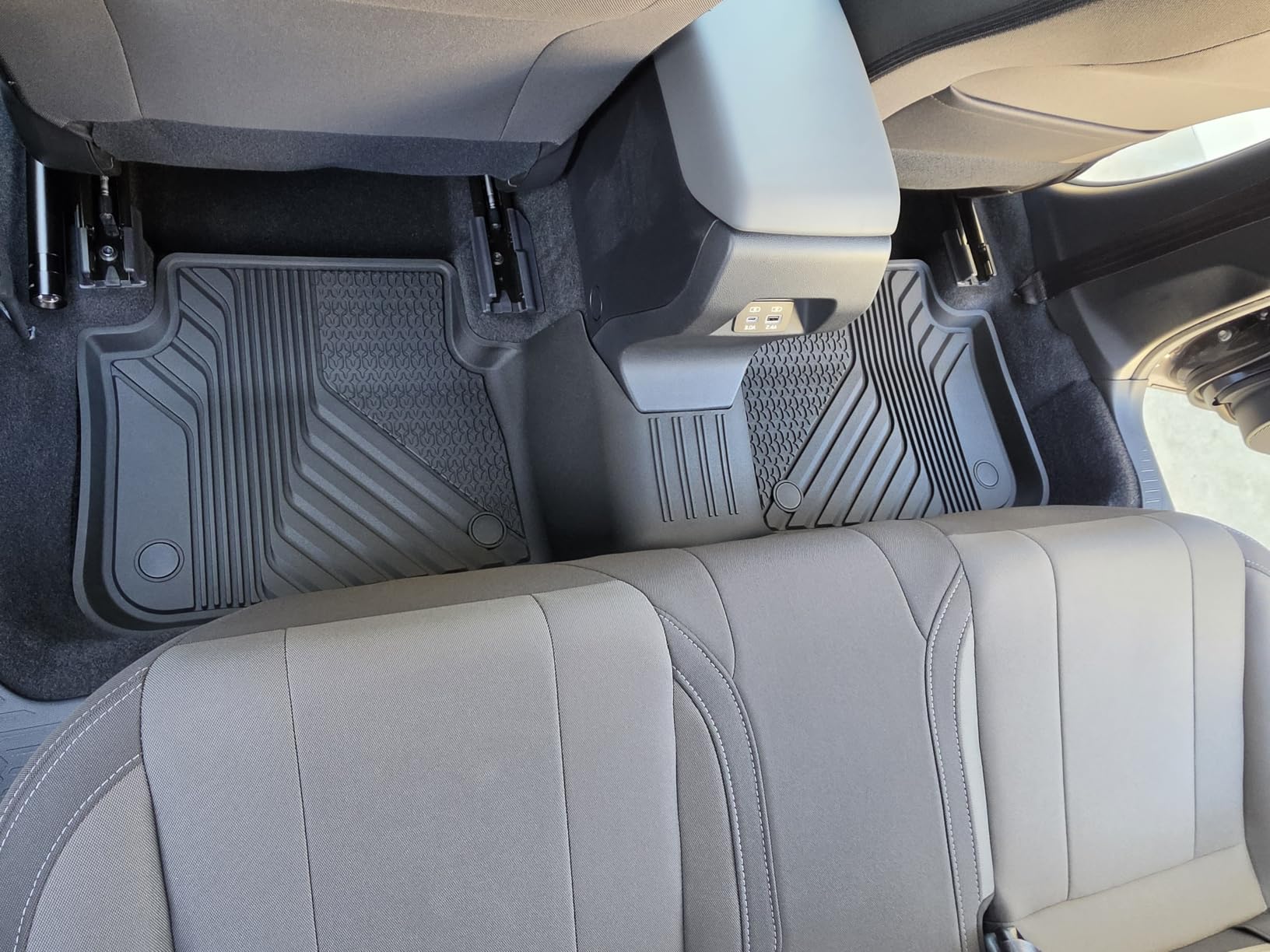 3W Full Set Floor, Cargo & Seatback Mats for Kia Carnival Hybrid 2025-2027 customer photo 1