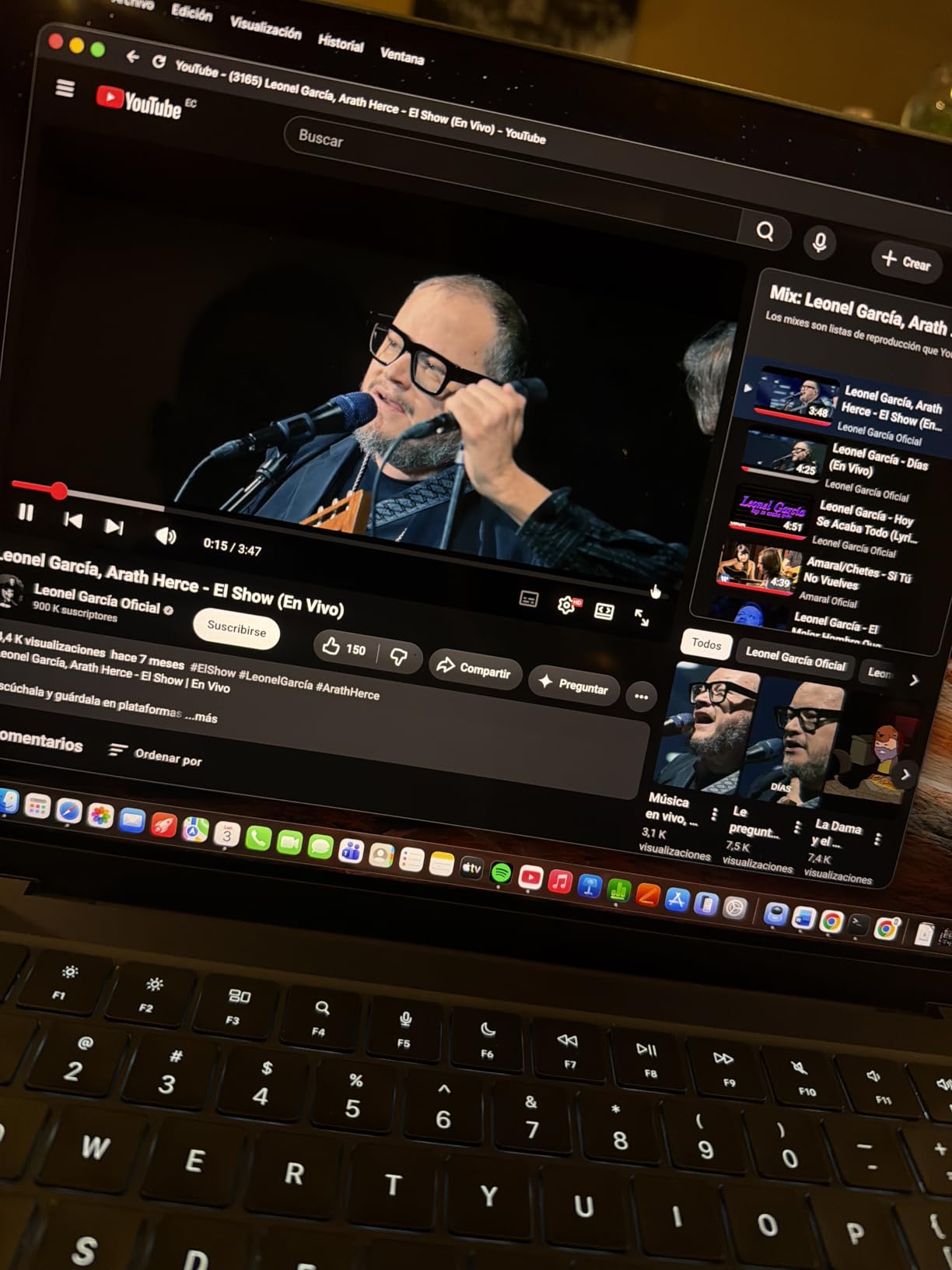 Apple 2025 MacBook Pro Laptop with Apple M5 chip with 10‑core CPU and 10‑core GPU: Built for AI, 14.2-inch Liquid Retina XDR Display, 24GB Unified Memory, 1TB SSD Storage; Silver customer photo 1