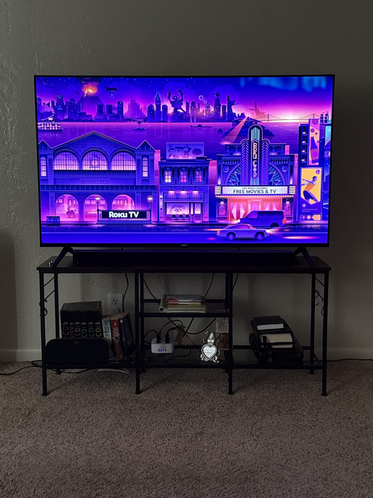 Roku 65-Inch Select Series Smart TV 2026-4K (2160p) QLED TV TV customer photo 2