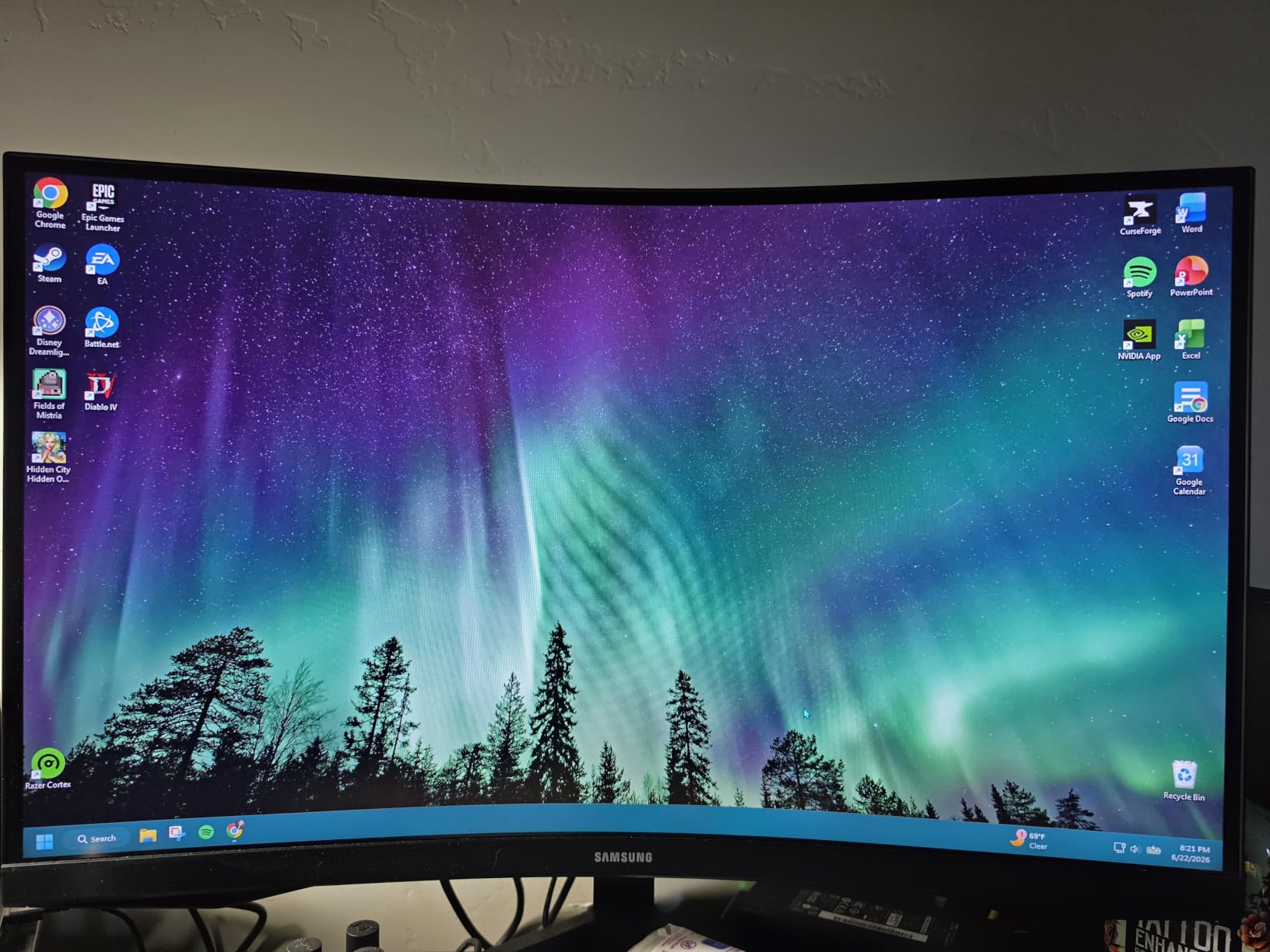Samsung 32” Odyssey G5 (G50F) Series QHD Gaming Monitor customer photo 2