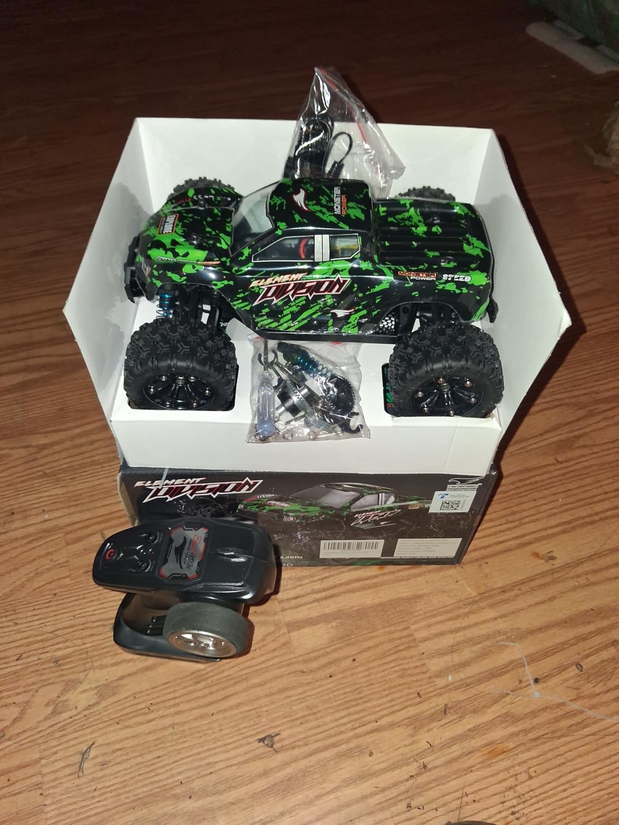 TENSSENX 1:18 Scale All Terrain RC Cars, 40KPH High Speed 4WD Remote Control Car with 2 Rechargeable Batteries, 4X4 Off Road Monster Truck, 2.4GHz Electric Vehicle Toys Gifts for Kids and Adults customer photo 2