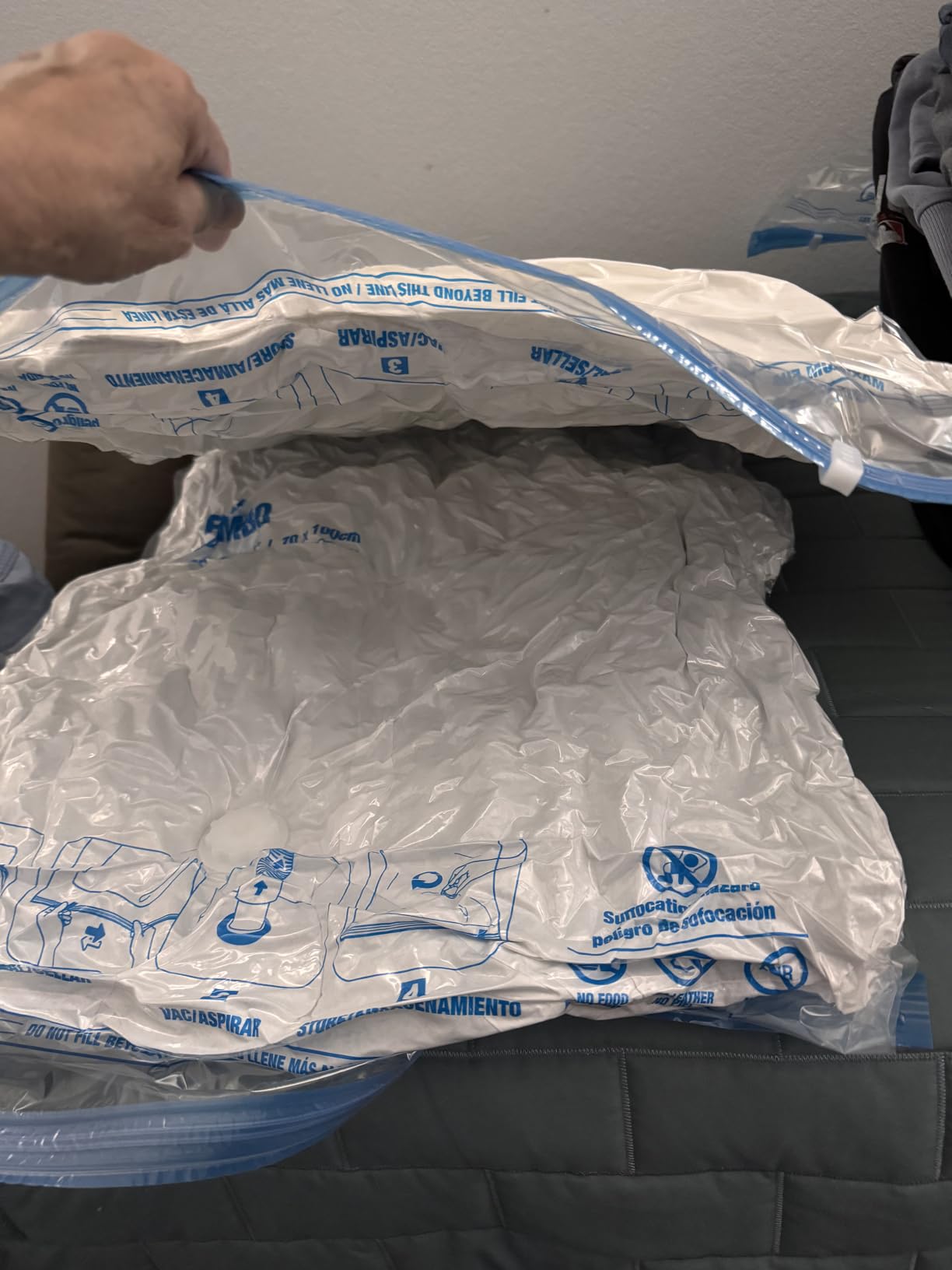 12 Jumbo Vacuum Storage Bags for Bedding, Vacuum Seal Bags for Clothing customer photo 1