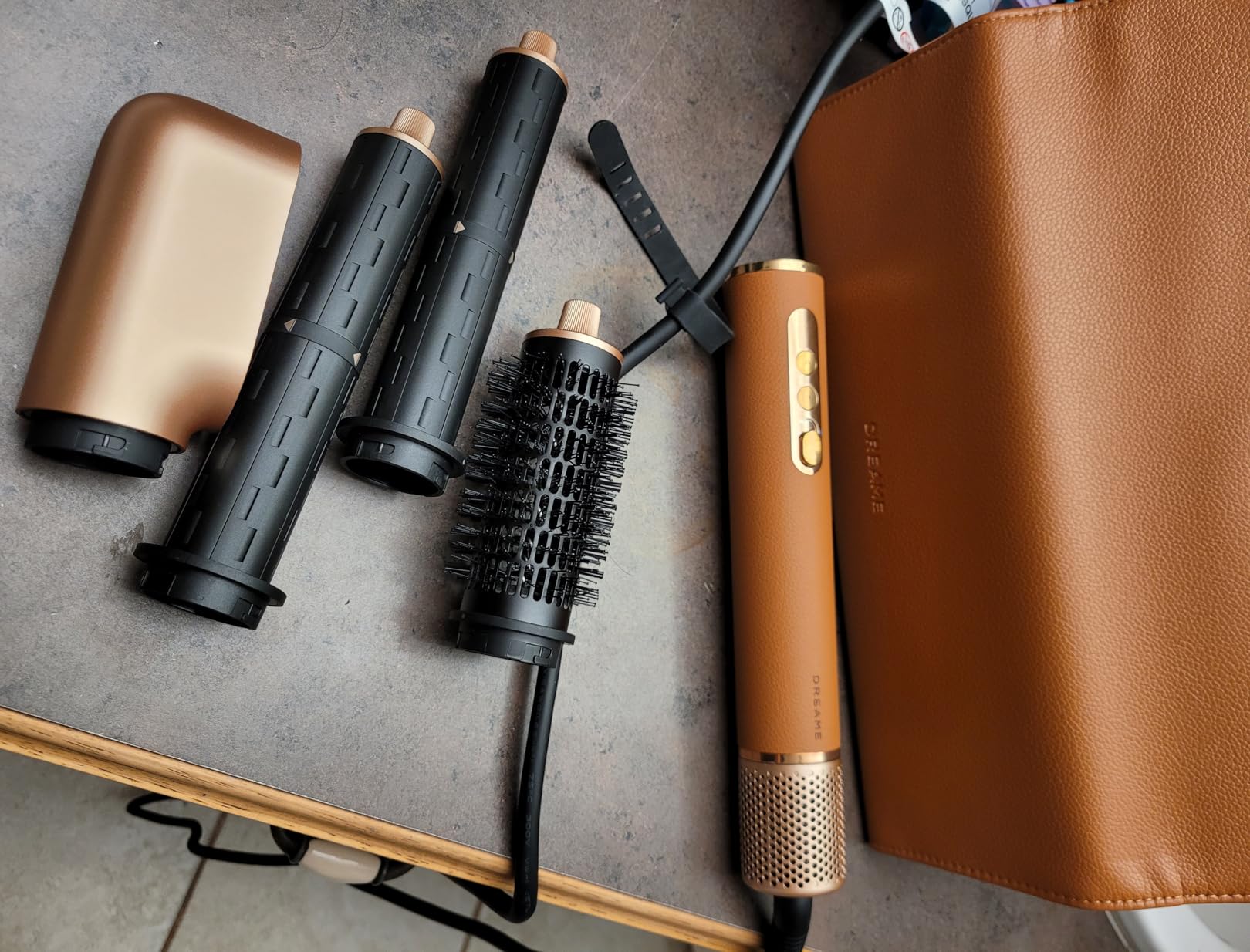 DREAME AirStyle Suite Pro Hair Styler & High-Speed Dryer, 110,000 RPM Motor, 3 Essential Snap-On Attachments for Curling, Volumizing & Fast Dry, Frizz Control, Cool Shot, Luxury Leather Travel Bag customer photo 2