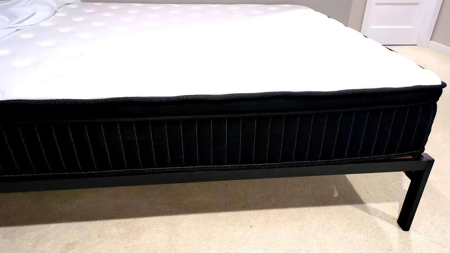 Juego 14 Inch Queen Mattress,Cooling Hybrid Mattress for All Sleepers customer photo 1