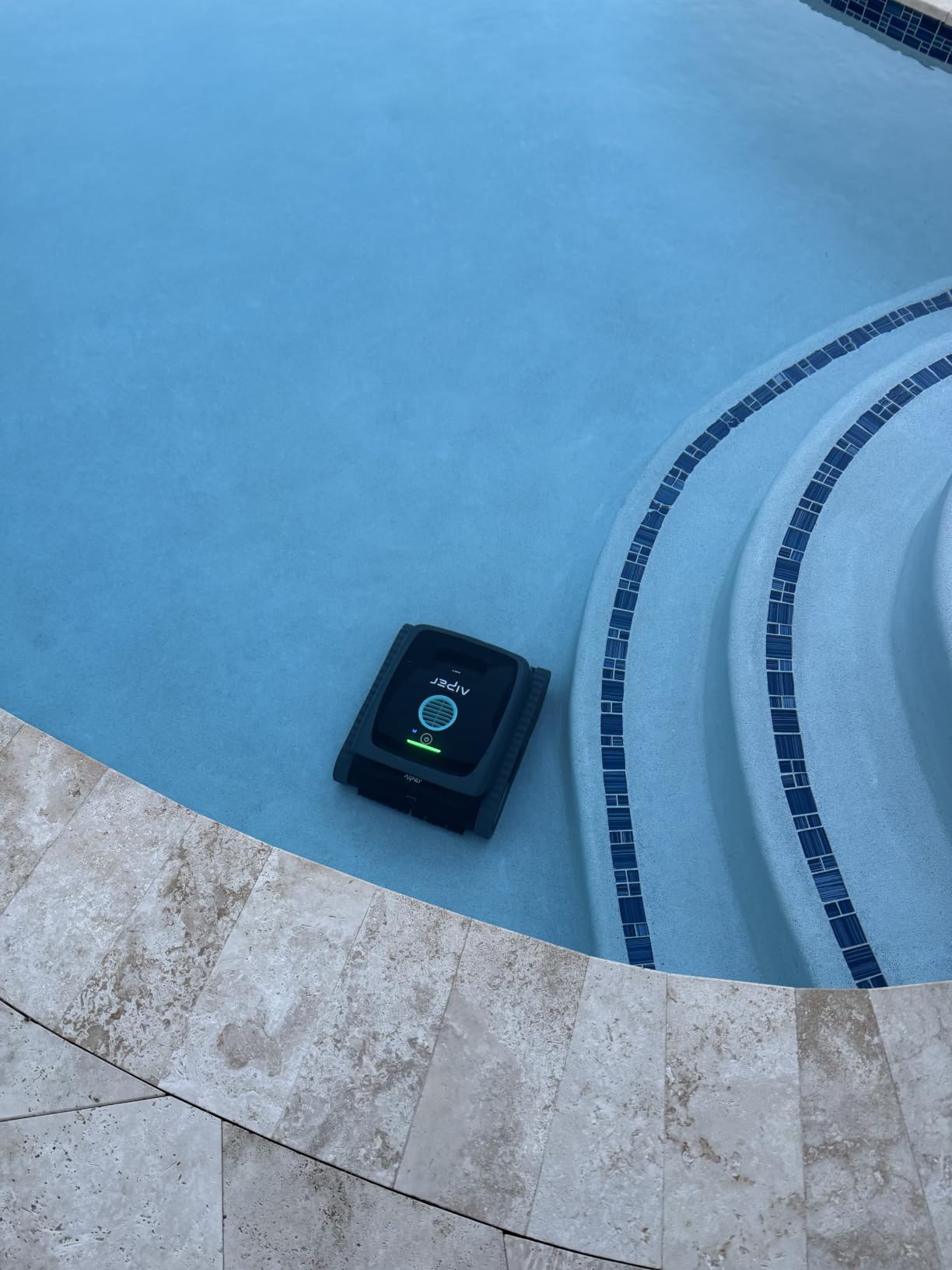 AIPER Scuba V3 AI Vision Cordless Robotic Pool Cleaner, Grey customer photo 1