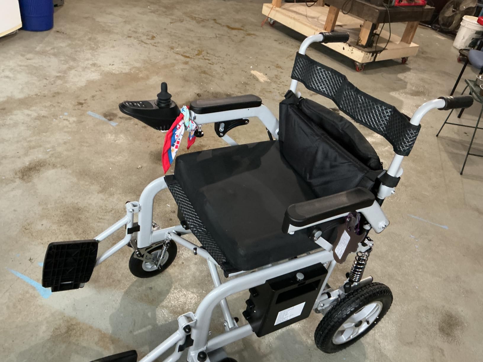 Hassky Electric Wheelchair for Adults with Dual Shock Absorption,25 Miles Long Range Power Wheelchair for Seniors,All Terrain Motorized Wheelchair with a Robust 39KG (86LB) Weight,Grey customer photo 1