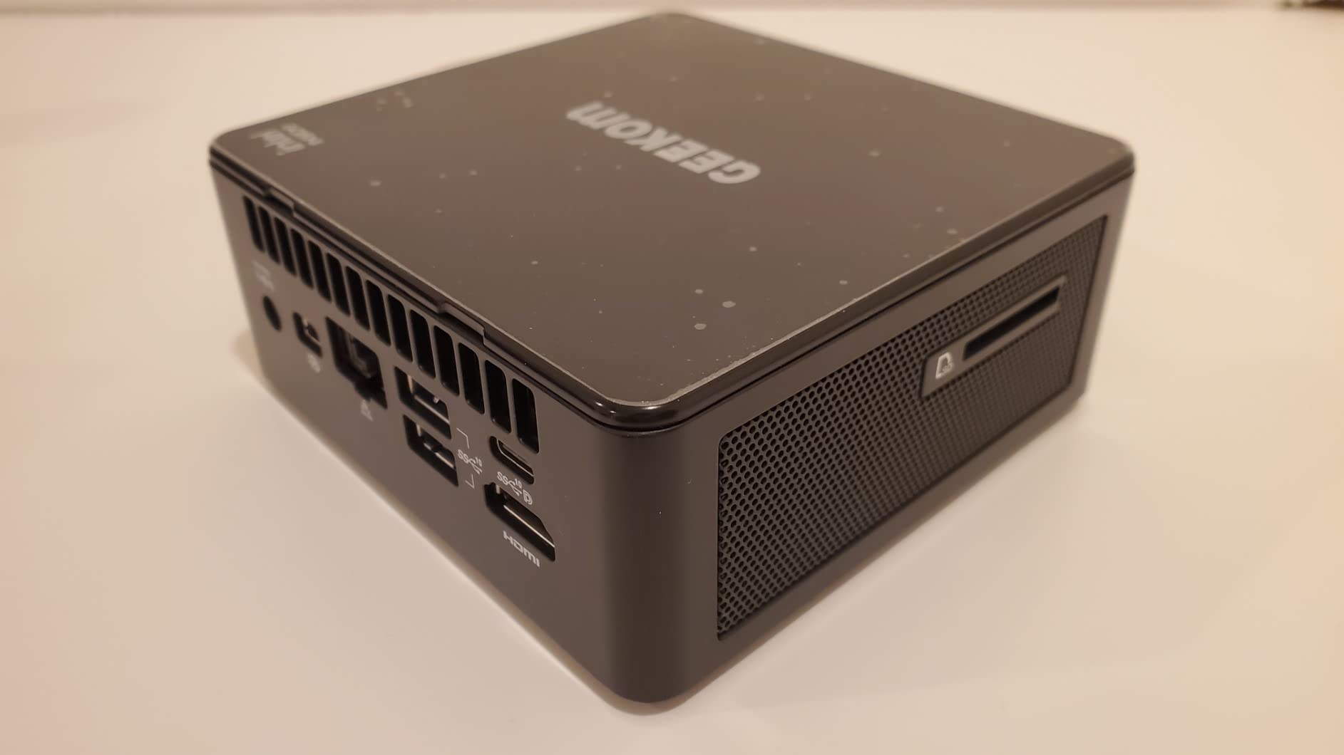GEEKOM A9 Max AI Boost Mini PC,AMD Ryzen AI9 HX370(80Tops)32GB DDR5+2TB SSD customer photo 2