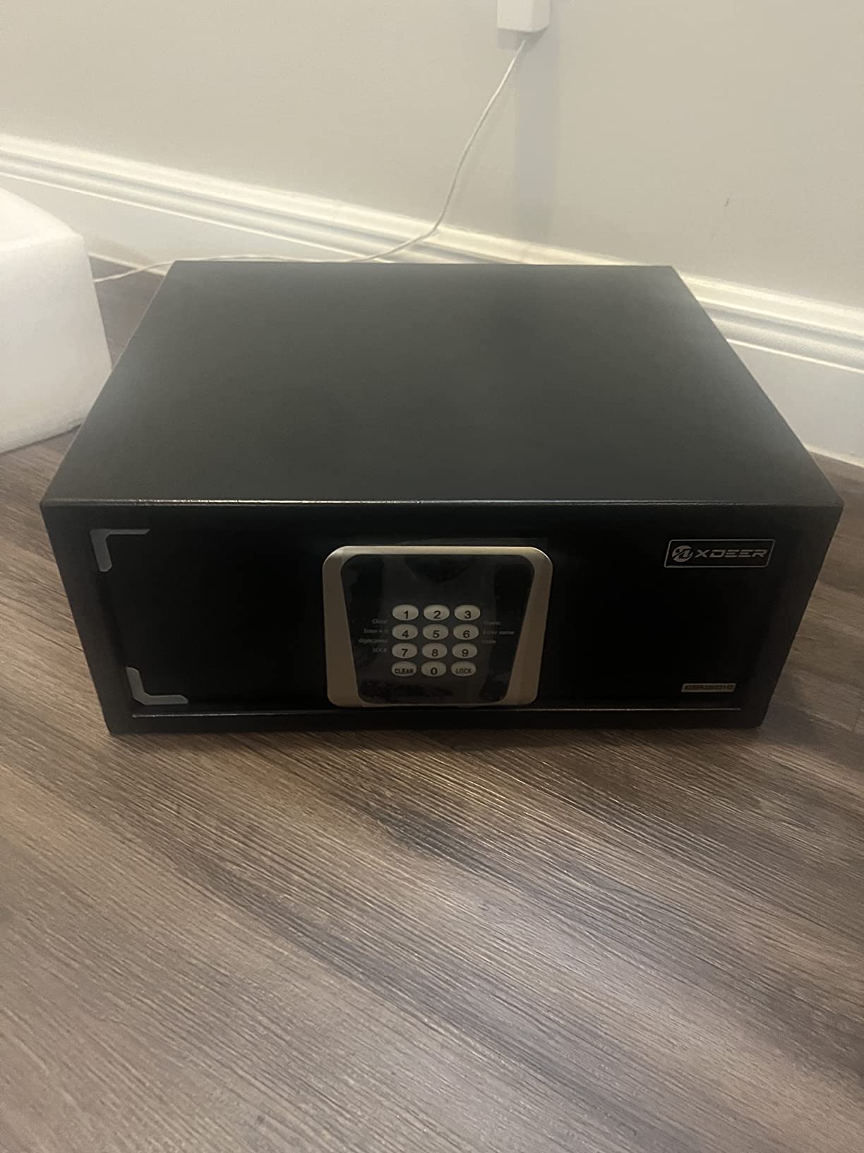 XDeer 𝟑𝟑 𝐋𝐁 Hotel Safe 1.39 Cubic Feet Home Safe customer photo 2
