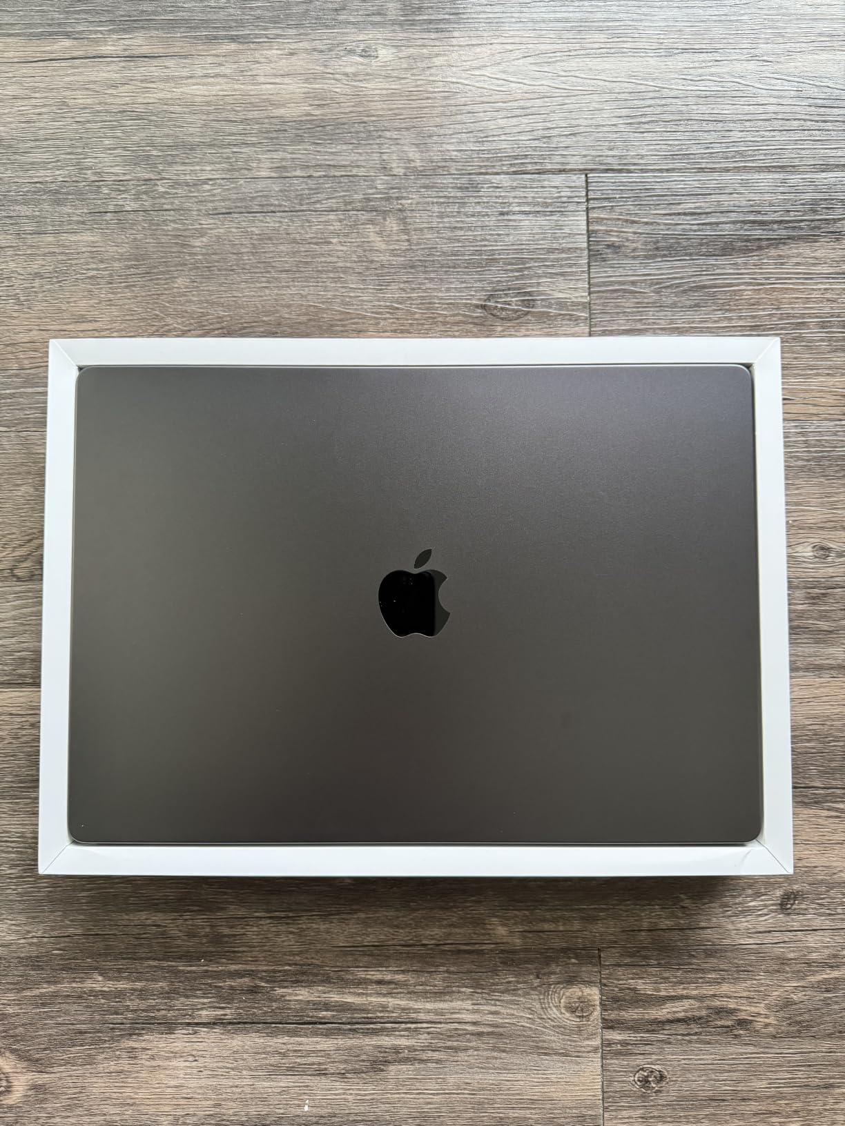 Apple 2026 MacBook Pro Laptop with Apple M5 Pro chip with 18-core CPU and 20-core GPU: Built for AI, 16.2-inch Liquid Retina XDR Display, 24GB Unified Memory, 1TB SSD, Wi-Fi 7; Space Black customer photo 1