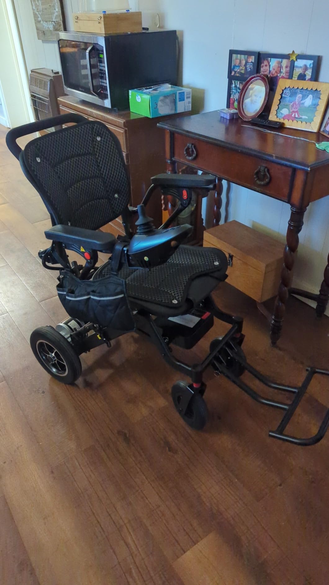 Ultralight 24AH Battery Electric Wheelchair, 30+Mile Long Range, 100% Carbon Fibre, 440W Brushless Motor All Terrain Power Wheelchair Airline Approved, LCD Screen Portable Wheelchairs customer photo 2