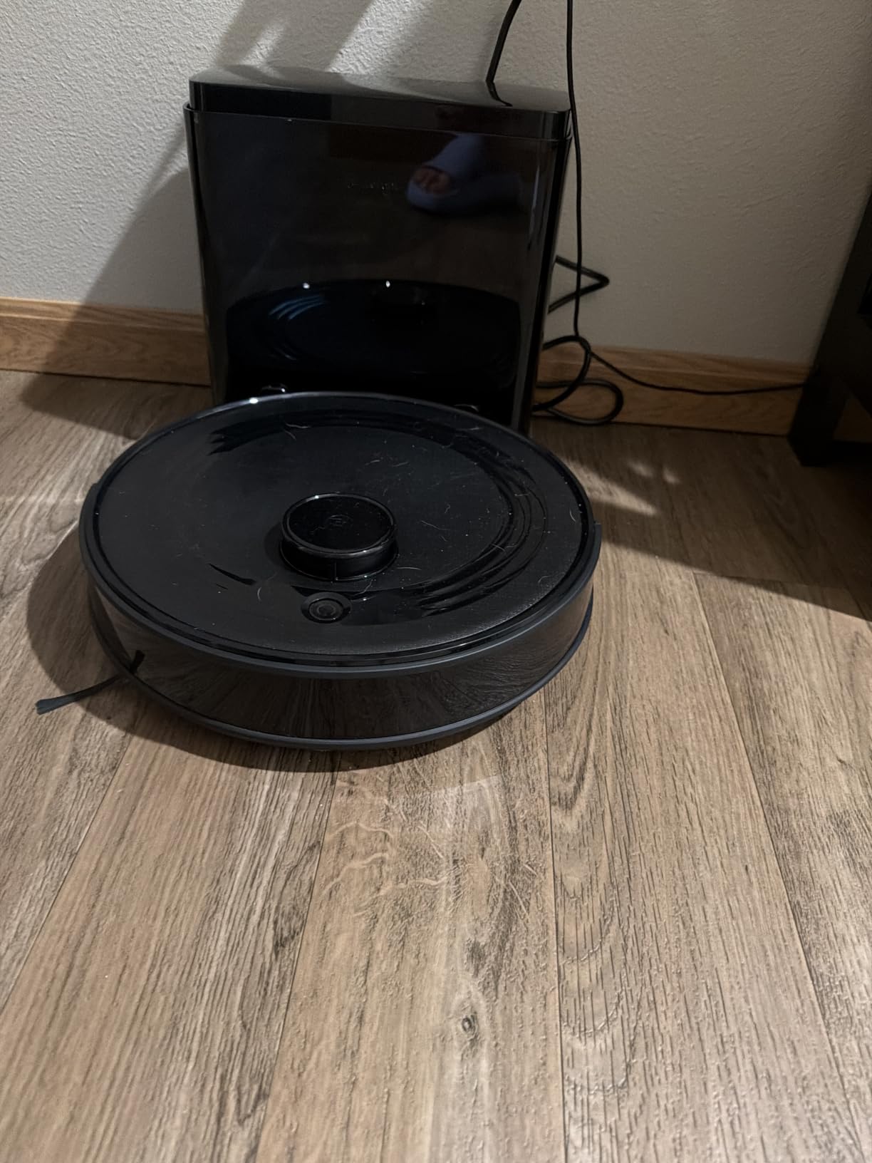 Lefant Robot Vacuum and Mop Combo,75-Days Self-Emptying,6000Pa Powerful Suction,Multi Floor Mapping, No-Go Zones,140 Min Runtime,2.4G/5G WiFi/Alexa/APP/iWatch, M2 Plus Black customer photo 2