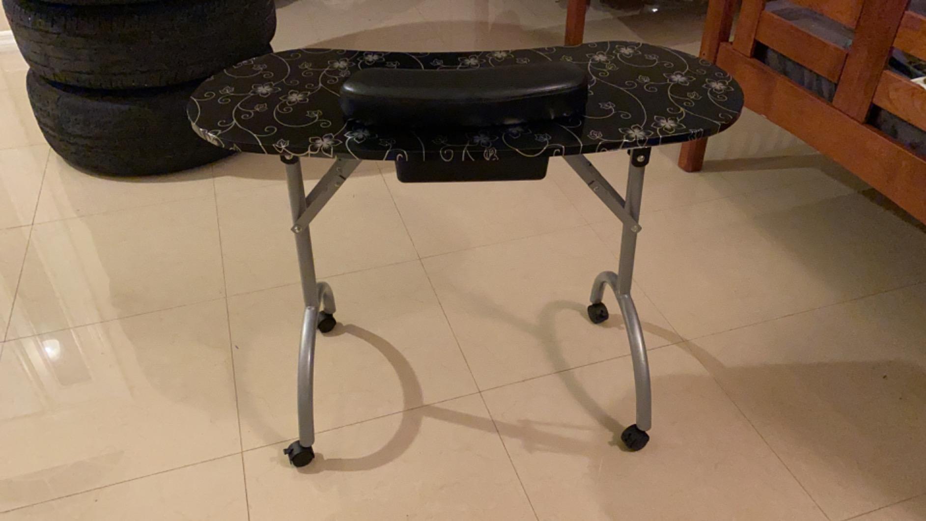 GIANTEX Foldable Nail Table with Drawer, Portable Manicure Table, Pink customer photo 1