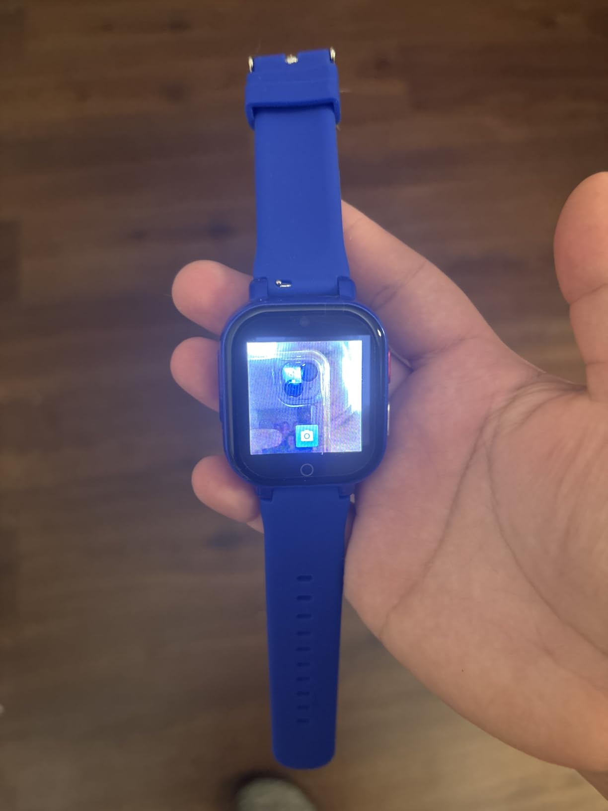 4G Kids Smart Watch with GPS Tracker, Video & Voice Call, SOS, WiFi, IP68 Waterproof, AI Smart Features, Parental Control Phone Watch for Boys Girls Age 4-12(SIM Card Included) customer photo 1