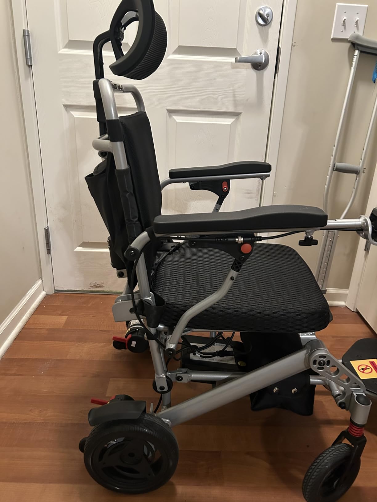 30+Mile Lightest Electric Wheelchair, 100% Carbon Fibre, LCD Screen, Brushless Motor,All Terrain Power Wheelchair Airline Approved, Portable Wheelchairs with 2 Lithium Batteries customer photo 2