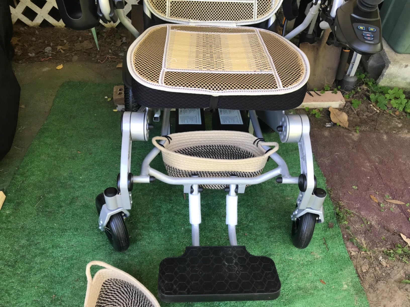 Aotedor Electric Wheelchair for Adults,39 lbs Lightweight Foldable Power Wheelchair, Airline Approved,11 Miles Travel Range, 400W Brushless Motor, Portable Mobility Chair for Seniors customer photo 2