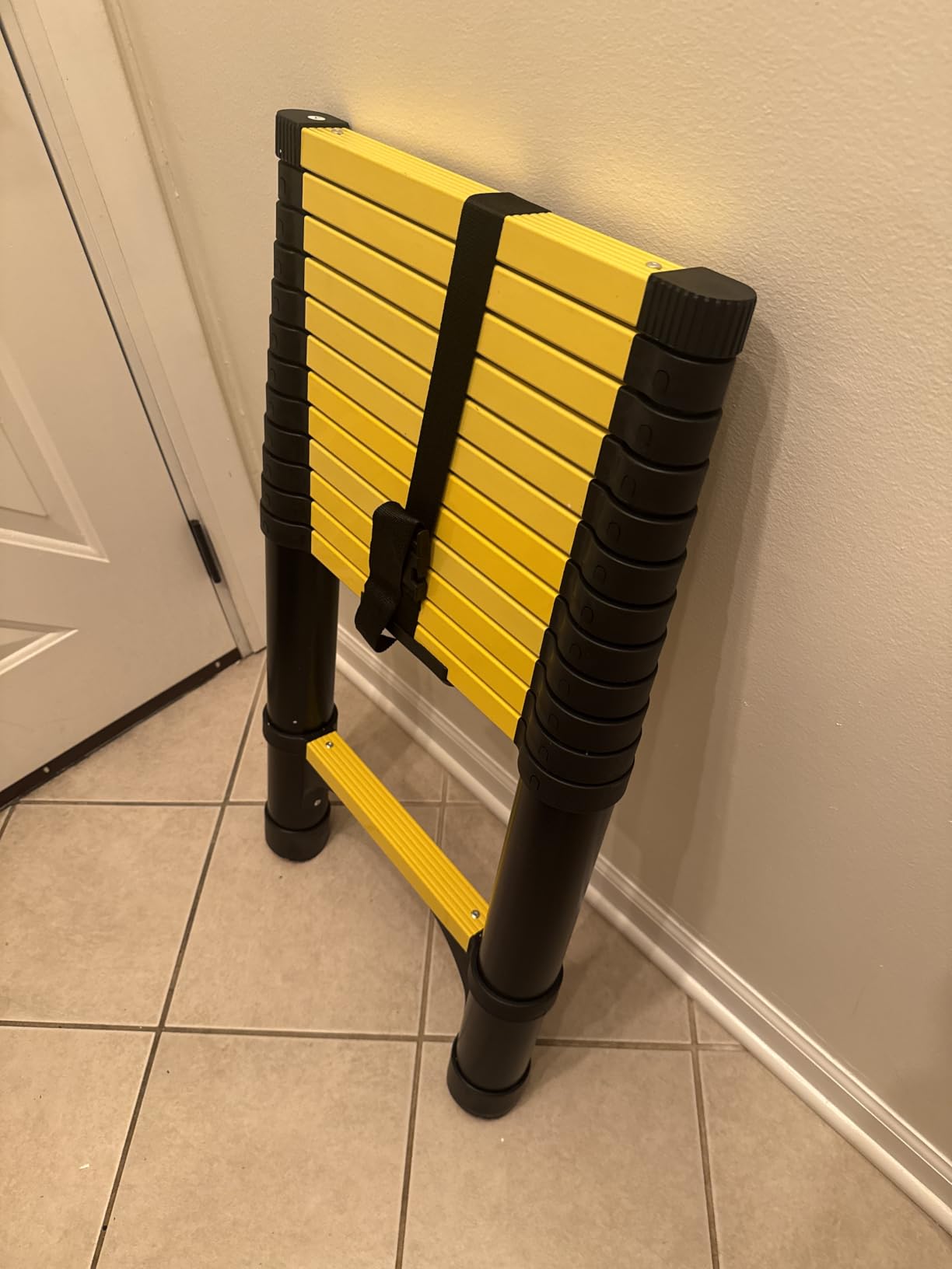 SINMEIRUN Telescoping Ladder, 20.3 FT, 330 lbs Capacity; Orange customer photo 1
